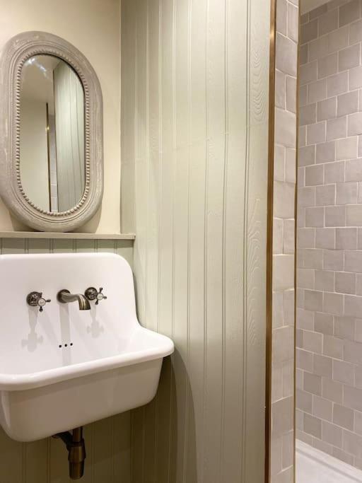 Cosy Home Away From Home. Hove Exteriér fotografie